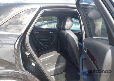 2018 Audi Q3 2.0T Sport Premium из США, поврежденный, VIN WA1HCCFS5JR009062